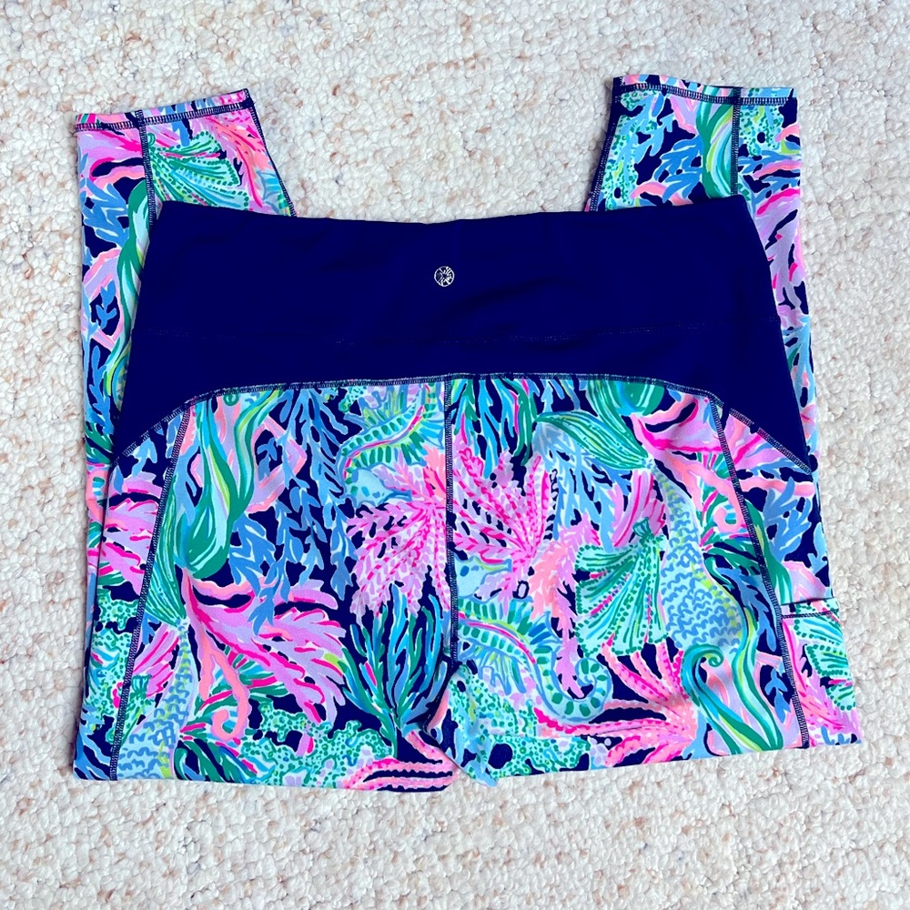 Lilly Pulitzer Size XXL Weekender Leggings Luxletic Bringing Mermaid Back - Picture 2 of 6